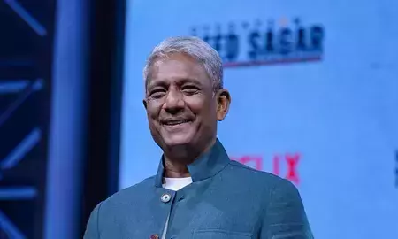 जिस तरह के अभिनय में मैं विश्वास करता हूं, वह मुझे स्वयं से मुक्ति दिलाता है: आदिल हुसैन