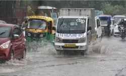 दिल्ली-एनसीआर में झमाझम बारिश से जनजीवन प्रभावित, नोएडा-गाजियाबाद में जलभराव; IMD का यलो अलर्ट जारी दिल्ली-एनसीआर में झमाझम बारिश से जनजीवन प्रभावित, नोएडा-गाजियाबाद में जलभराव; IMD का यलो अलर्ट जारी