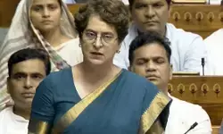 क्या छात्र आतंकवादी थे, पैलेट गन चलाने का आदेश किसने दिया…संसद में बोलीं प्रियंका गांधी