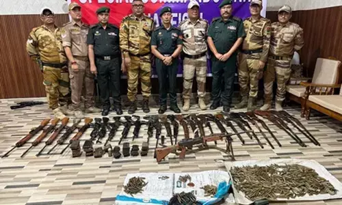 मणिपुर में छह उग्रवादी पकड़े गए, एक ड्रग तस्कर भी गिरफ्तार, हथियारों का जखीरा जब्त मणिपुर में छह उग्रवादी पकड़े गए, एक ड्रग तस्कर भी गिरफ्तार, हथियारों का जखीरा जब्त