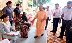 सीएम योगी ने जनता दर्शन में सुनीं समस्याएं, बोले-हर व्यक्ति की समस्या का समाधान सरकार की प्राथमिकता सीएम योगी ने जनता दर्शन में सुनीं समस्याएं, बोले-हर व्यक्ति की समस्या का समाधान सरकार की प्राथमिकता