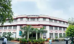 जयपुर के SMS अस्पताल में हड़कंप: मोतियाबिंद की सर्जरी के बाद आंखों में फैला गंभीर संक्रमण, 5 मरीज भर्ती जयपुर के SMS अस्पताल में हड़कंप: मोतियाबिंद की सर्जरी के बाद आंखों में फैला गंभीर संक्रमण, 5 मरीज भर्ती