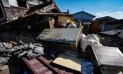 जापान भूकंप: कुमामोटो में 34 लोगों ने गंवाई जान, नौ मामलों में मौत की असली वजह की जांच जारी जापान भूकंप: कुमामोटो में 34 लोगों ने गंवाई जान, नौ मामलों में मौत की असली वजह की जांच जारी