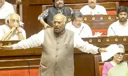 मल्लिकार्जुन खड़गे के बयान पर घमासान, भाजपा ने साधा निशाना, विपक्ष ने किया बचाव मल्लिकार्जुन खड़गे के बयान पर घमासान, भाजपा ने साधा निशाना, विपक्ष ने किया बचाव