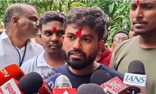एंटी पेपर लीक बिल पर CJP का हमला, अभिजीत दीपके बोले- ‘कानून नहीं, नीयत बदलने की जरूरत’; पीएम मोदी पर भी साधा निशाना एंटी पेपर लीक बिल पर CJP का हमला, अभिजीत दीपके बोले- ‘कानून नहीं, नीयत बदलने की जरूरत’; पीएम मोदी पर भी साधा निशाना