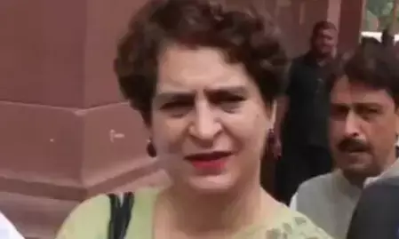 प्रियंका गांधी का बड़ा हमला! बोलीं— हॉकी टीम की जर्सी का रंग या इतिहास बदलने से देश की आत्मा नहीं बदलती