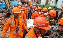 महाराष्ट्र: भिवंडी में चार मंजिला जर्जर इमारत ढही; 8 लोगों की मौत, कई के फंसे होने की आशंका; NDRF का राहत और बचाव अभियान जारी
