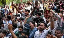 विद्यार्थियों को प्रश्न पूछने से क्यों रोका जाए? विद्यार्थियों को प्रश्न पूछने से क्यों रोका जाए?