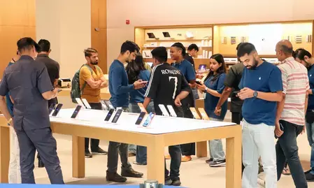 भारत में एप्पल ने फिर तोड़ा रिकॉर्ड, तिमाही में सबसे ज्यादा कमाई: टिम कुक भारत में एप्पल ने फिर तोड़ा रिकॉर्ड, तिमाही में सबसे ज्यादा कमाई: टिम कुक