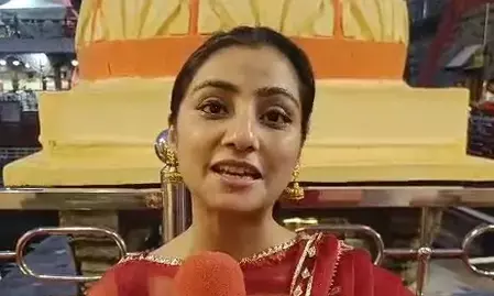 नेहा मर्दा ने किया बाबा महाकाल के दर्शन, बोलीं- ये हमारी चौथी यात्रा है नेहा मर्दा ने किया बाबा महाकाल के दर्शन, बोलीं- ये हमारी चौथी यात्रा है