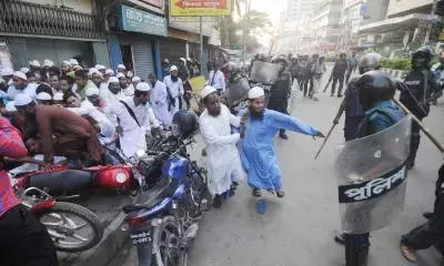 बांग्लादेश हिंसा में 74 लोगों की मौत बांग्लादेश हिंसा में 74 लोगों की मौत