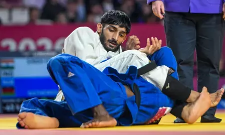 कॉमनवेल्थ गेम्स 2026: हर्ष सिंह ने जूडो में देश को दिलाया दूसरा स्वर्ण पदक कॉमनवेल्थ गेम्स 2026: हर्ष सिंह ने जूडो में देश को दिलाया दूसरा स्वर्ण पदक