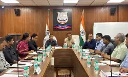 बंगाल: एनसीबी और अन्य एजेंसियों ने मादक पदार्थों की तस्करी के खिलाफ रणनीतियों पर चर्चा की बंगाल: एनसीबी और अन्य एजेंसियों ने मादक पदार्थों की तस्करी के खिलाफ रणनीतियों पर चर्चा की