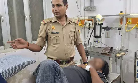 उत्तर प्रदेश: देवरिया में पुलिस ने मुठभेड़ के बाद दो अपराधियों को किया गिरफ्तार उत्तर प्रदेश: देवरिया में पुलिस ने मुठभेड़ के बाद दो अपराधियों को किया गिरफ्तार