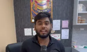 कमर्शियल एलपीजी सिलेंडर की कीमत में 200 रुपए से अधिक की कमी, लोगों ने सरकार को कहा धन्यवाद कमर्शियल एलपीजी सिलेंडर की कीमत में 200 रुपए से अधिक की कमी, लोगों ने सरकार को कहा धन्यवाद