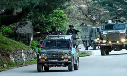 कश्मीर में आतंकियों का कायराना हमला: छत्तीसगढ़ के दो मजदूरों की मौत, 10 दिनों में तीसरी जान गई कश्मीर में आतंकियों का कायराना हमला: छत्तीसगढ़ के दो मजदूरों की मौत, 10 दिनों में तीसरी जान गई
