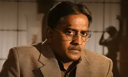 जीडीएन के मेकर्स ने करुणाकरण का पहला लुक किया आउट जीडीएन के मेकर्स ने करुणाकरण का पहला लुक किया आउट