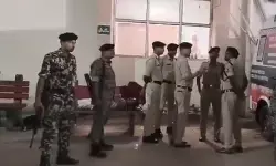 बिहार में सनसनीखेज वारदात: नगर परिषद के कार्यपालक पदाधिकारी विमल कुमार की हत्या; हत्या के कारणों की जांच में जुटी पुलिस बिहार में सनसनीखेज वारदात: नगर परिषद के कार्यपालक पदाधिकारी विमल कुमार की हत्या; हत्या के कारणों की जांच में जुटी पुलिस