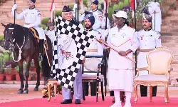 दिल्ली में राष्ट्रपति मुर्मु ने पीबीजी सोल्जरथॉन को दिखाई हरी झंडी, मांडविया ने एनसीसी साइक्लोथॉन में लिया हिस्सा दिल्ली में राष्ट्रपति मुर्मु ने पीबीजी सोल्जरथॉन को दिखाई हरी झंडी, मांडविया ने एनसीसी साइक्लोथॉन में लिया हिस्सा