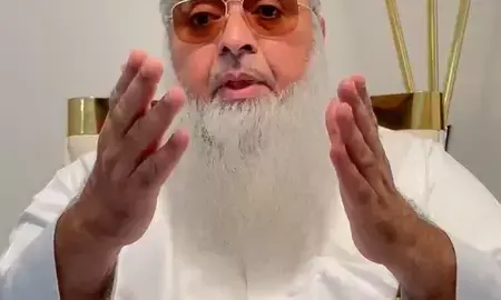 PM मोदी देश के अभिभावक हैं, उनका अपमान देश का अपमान!— मुख्य इमाम डॉ. उमर अहमद इलियासी का बड़ा बयान