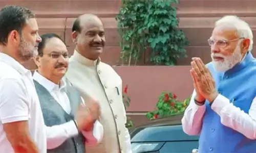 मोदी का पलायन और राहुल का आगमन, बदलते कल की तस्वीर मोदी का पलायन और राहुल का आगमन, बदलते कल की तस्वीर