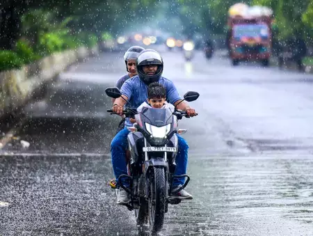 एनसीआर में सावन के पहले सोमवार पर बारिश के आसार, 4 अगस्त के लिए येलो अलर्ट जारी एनसीआर में सावन के पहले सोमवार पर बारिश के आसार, 4 अगस्त के लिए येलो अलर्ट जारी