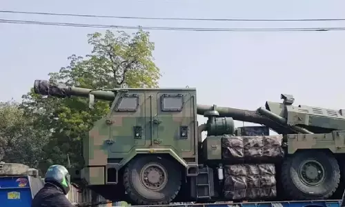 भारत सीमा के पास पाकिस्तान ने तैनात कीं चीन की एसएच-15 तोपें, 50 किमी से ज्यादा मारक क्षमता वाले सिस्टम से बढ़ी निगरानी भारत सीमा के पास पाकिस्तान ने तैनात कीं चीन की एसएच-15 तोपें, 50 किमी से ज्यादा मारक क्षमता वाले सिस्टम से बढ़ी निगरानी