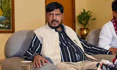 रामदास अठावले ने यूसीसी का समर्थन किया, राजस्थान सरकार से गरीबों को जमीन देने की अपील की रामदास अठावले ने यूसीसी का समर्थन किया, राजस्थान सरकार से गरीबों को जमीन देने की अपील की
