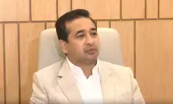 महाराष्ट्र में मछली पकड़ने पर 15 अगस्त तक पाबंदी, मंत्री नितेश राणे ने गोवा से मांगा सहयोग महाराष्ट्र में मछली पकड़ने पर 15 अगस्त तक पाबंदी, मंत्री नितेश राणे ने गोवा से मांगा सहयोग