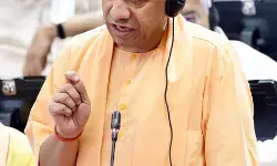 यूपी में बुजुर्ग महिलाओं को बड़ा तोहफा! 60+ उम्र की महिलाओं के लिए रोडवेज बसों में नि:शुल्क यात्रा लागू, 100 करोड़ रुपये का बजट मंजूर