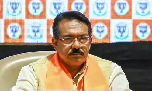 राहुल गांधी और अरविंद केजरीवाल में अराजकतावादी नंबर 1 बनने की होड़ : दिल्ली भाजपा अध्यक्ष राहुल गांधी और अरविंद केजरीवाल में अराजकतावादी नंबर 1 बनने की होड़ : दिल्ली भाजपा अध्यक्ष