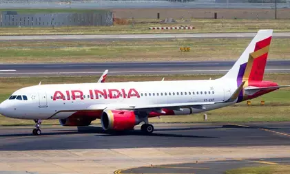 हवा में लगा जोरदार झटका! थाईलैंड-दिल्ली एअर इंडिया फ्लाइट में भयानक टर्बुलेंस, कई यात्रियों को आईं चोटें हवा में लगा जोरदार झटका! थाईलैंड-दिल्ली एअर इंडिया फ्लाइट में भयानक टर्बुलेंस, कई यात्रियों को आईं चोटें