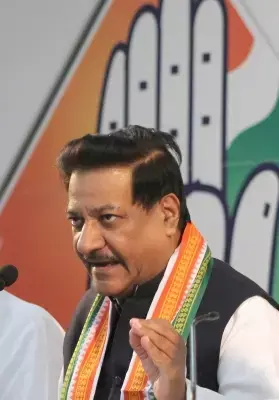 महिलाओं के खिलाफ असंसदीय भाषा से बचना चाहिए कांग्रेस की गूंगी गुड़िया पोस्ट पर पृथ्वीराज चव्हाण का ऐतराज महिलाओं के खिलाफ असंसदीय भाषा से बचना चाहिए कांग्रेस की गूंगी गुड़िया पोस्ट पर पृथ्वीराज चव्हाण का ऐतराज