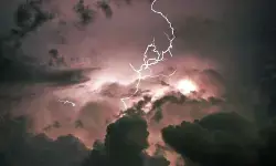 पश्चिम बंगाल में आंधी-तूफान के बीच आकाशीय बिजली गिरने से चार की मौत, तीन महिलाएं घायल पश्चिम बंगाल में आंधी-तूफान के बीच आकाशीय बिजली गिरने से चार की मौत, तीन महिलाएं घायल