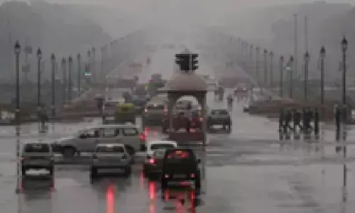 दिल्ली-एनसीआर में झमाझम बारिश से मौसम हुआ सुहाना, यूपी-बिहार समेत कई राज्यों में भारी वर्षा का अलर्ट