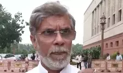 अनुच्छेद 370 हटाने के विरोध में कांग्रेस का प्रदर्शन, जम्मू-कश्मीर को राज्य का दर्जा बहाल करने की मांग अनुच्छेद 370 हटाने के विरोध में कांग्रेस का प्रदर्शन, जम्मू-कश्मीर को राज्य का दर्जा बहाल करने की मांग