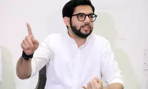 मुंबई: आदित्य ठाकरे ने सीएम फडणवीस को लिखा पत्र, सार्वजनिक जमीन संस्था को आवंटित करने का किया विरोध