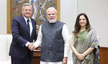 नेटफ्लिक्स सह-सीईओ टेड सारंडोस से मुलाकात पर बोले पीएम मोदी, भारत वैश्विक कंटेंट हब बनने की क्षमता रखता है नेटफ्लिक्स सह-सीईओ टेड सारंडोस से मुलाकात पर बोले पीएम मोदी, भारत वैश्विक कंटेंट हब बनने की क्षमता रखता है