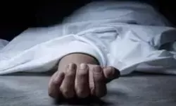 राजस्थान: बच्चे के जन्म के दौरान मां की मौत के बाद अलवर के अस्पताल का लाइसेंस रद्द राजस्थान: बच्चे के जन्म के दौरान मां की मौत के बाद अलवर के अस्पताल का लाइसेंस रद्द