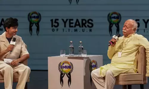 Gen Z से बोले मोहन भागवत: संवाद की कमी से जन्म लेते हैं आंदोलन, युवाओं की बात सुनना लोकतंत्र की जिम्मेदारी Gen Z से बोले मोहन भागवत: संवाद की कमी से जन्म लेते हैं आंदोलन, युवाओं की बात सुनना लोकतंत्र की जिम्मेदारी