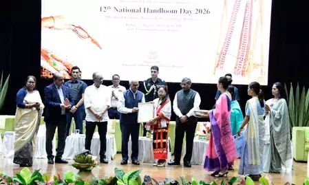 मणिपुर: मुख्यमंत्री खेमचंद ने हथकरघा क्षेत्र में महिलाओं की अहम भूमिका की सराहना की