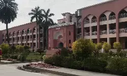 सुप्रीम कोर्ट के फैसले के बाद यूपी में क्या है मदरसों की शिक्षा का भविष्य? सुप्रीम कोर्ट के फैसले के बाद यूपी में क्या है मदरसों की शिक्षा का भविष्य?