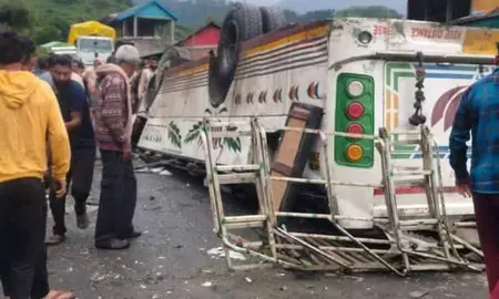 हिमाचल प्रदेश के चंबा में भीषण सड़क हादसा- 7 लोगों की मौत, प्रधानमंत्री मोदी ने जताया गहरा दुख: ; PMNRF से आर्थिक सहायता का ऐलान हिमाचल प्रदेश के चंबा में भीषण सड़क हादसा- 7 लोगों की मौत, प्रधानमंत्री मोदी ने जताया गहरा दुख: ; PMNRF से आर्थिक सहायता का ऐलान
