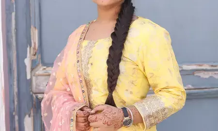 गंगा माई की बेटियां में रैगिंग सीन को लेकर वैष्णवी प्रजापति ने साझा किया अनुभव, कहा- सोनी का दर्द महसूस करना आसान नहीं था गंगा माई की बेटियां में रैगिंग सीन को लेकर वैष्णवी प्रजापति ने साझा किया अनुभव, कहा- सोनी का दर्द महसूस करना आसान नहीं था