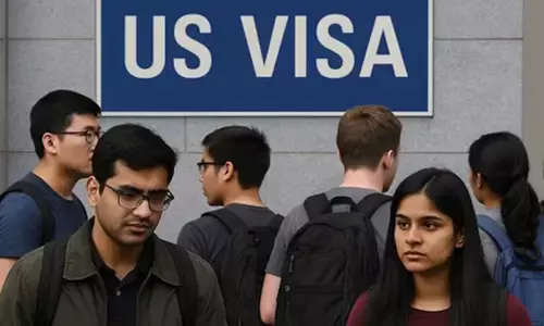 अमेरिका में पढ़ाई का सपना महंगा और मुश्किल, भारतीय छात्रों के F-1 वीजा में 62% गिरावट अमेरिका में पढ़ाई का सपना महंगा और मुश्किल, भारतीय छात्रों के F-1 वीजा में 62% गिरावट