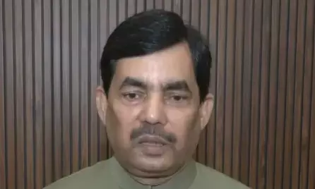 राजद अपनी आखिरी सांस ले रहा, लालू यादव को पार्टी भंग कर देना चाहिए: शाहनवाज हुसैन
