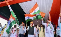 जेपी नड्डा जयपुर में तिरंगा यात्रा में शामिल हुए, शहीदों और स्वतंत्रता सेनानियों को श्रद्धांजलि दी जेपी नड्डा जयपुर में तिरंगा यात्रा में शामिल हुए, शहीदों और स्वतंत्रता सेनानियों को श्रद्धांजलि दी