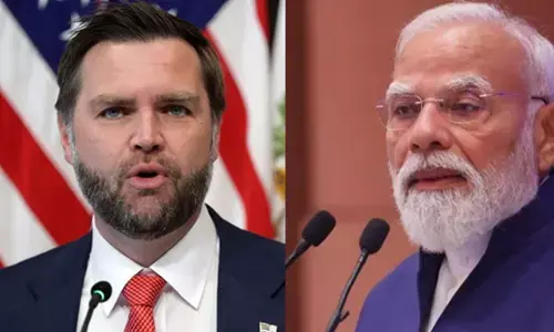 पीएम मोदी से जेडी वेंस की फोन पर बातचीत, भारत-अमेरिका रणनीतिक साझेदारी को और मजबूत करने पर जोर पीएम मोदी से जेडी वेंस की फोन पर बातचीत, भारत-अमेरिका रणनीतिक साझेदारी को और मजबूत करने पर जोर