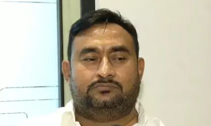राहुल गांधी को झारखंड में पेपर लीक के खिलाफ प्रदर्शन कर रहे छात्रों से भी हमदर्दी होनी चाहिए: भोला सिंह राहुल गांधी को झारखंड में पेपर लीक के खिलाफ प्रदर्शन कर रहे छात्रों से भी हमदर्दी होनी चाहिए: भोला सिंह