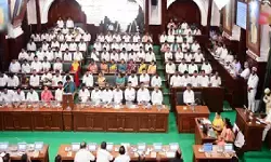 तमिलनाडु में सरकारी कार्यक्रमों में अब अनिवार्य होगा तमिल एंथम, विधानसभा में प्रस्ताव पारित तमिलनाडु में सरकारी कार्यक्रमों में अब अनिवार्य होगा तमिल एंथम, विधानसभा में प्रस्ताव पारित